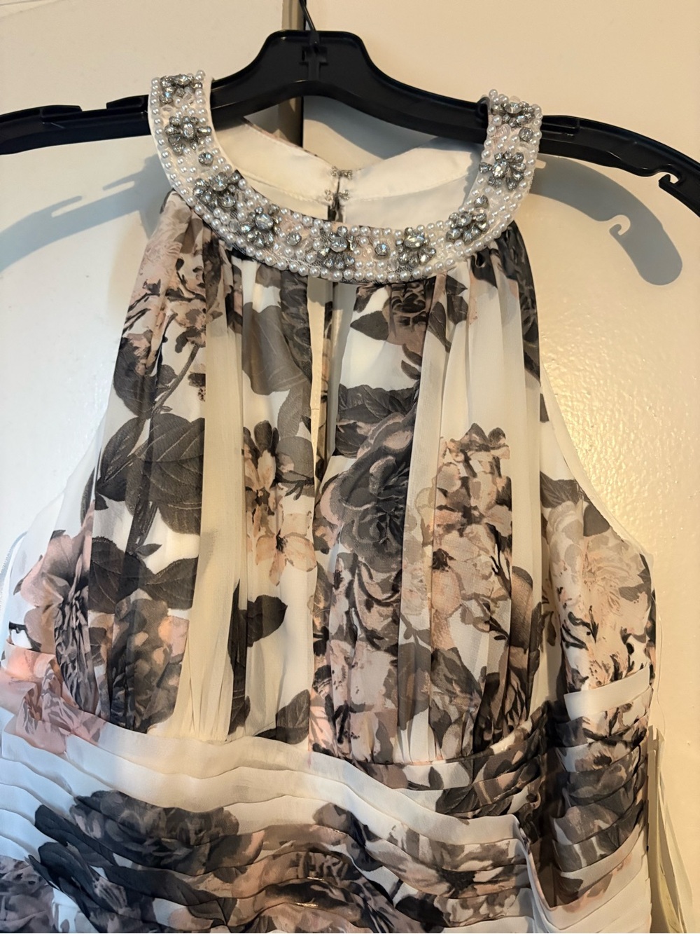 NWT Floral Chiffon Maxi Dress in Soft Gray & Blush - Picture 4 of 8